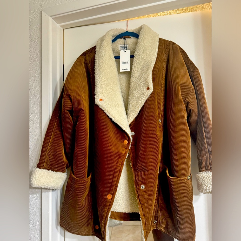 NWT Oversized corduroy wrangler rancher coat/jacket!
